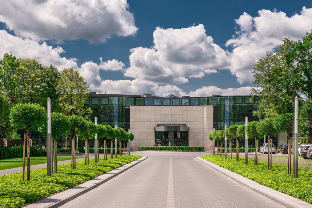 Hotel Warszawianka Jachranka Exterior photo